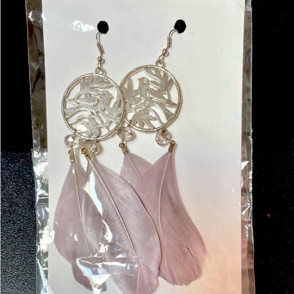 Feather EARINGS Women Faux Dangle Hook Long Drop w/medallion size4in L NWOT - Picture 8 of 10